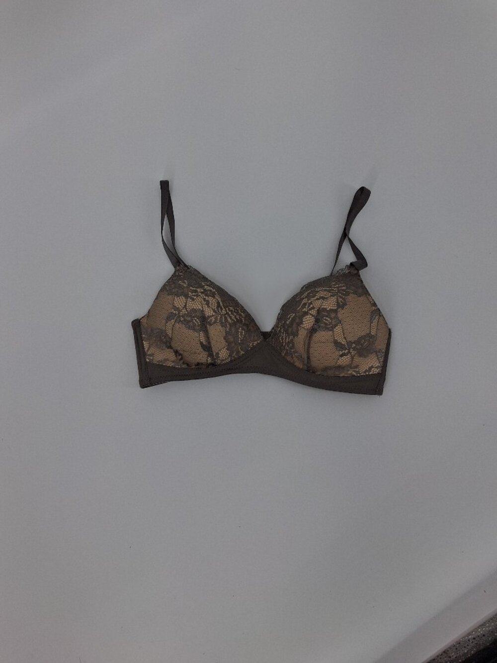 Sexy Lace Wireless Bra 36C Romantic.‎ NWOT